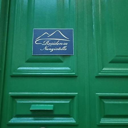 Residenza Nunziatella Apartment Наполи Екстериор снимка