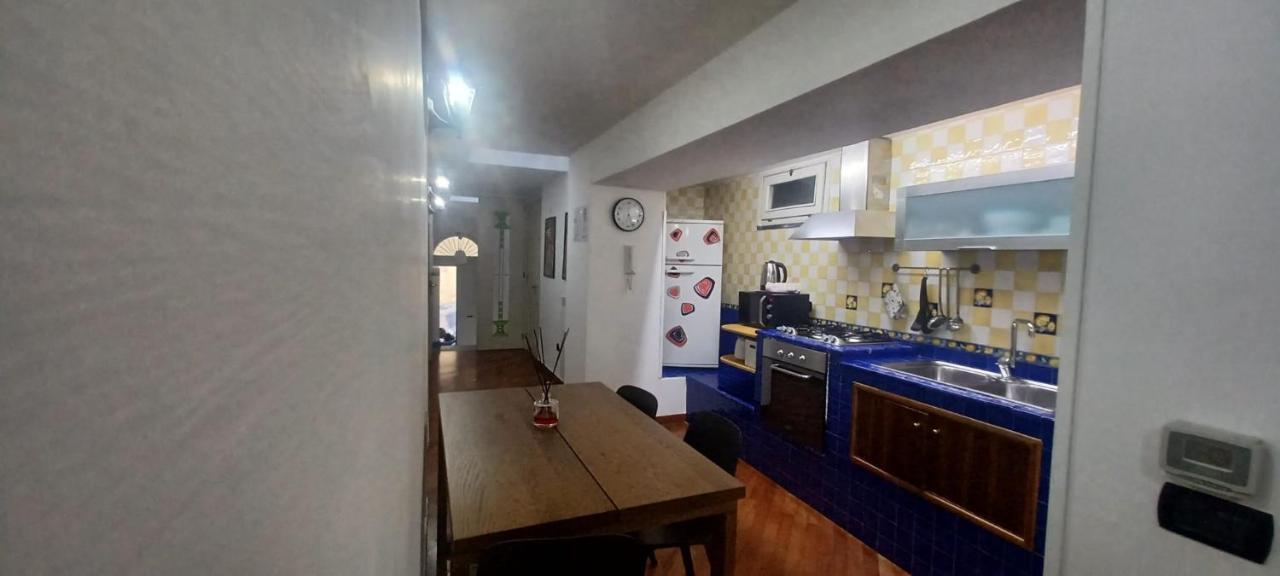 Residenza Nunziatella Apartment Наполи Екстериор снимка