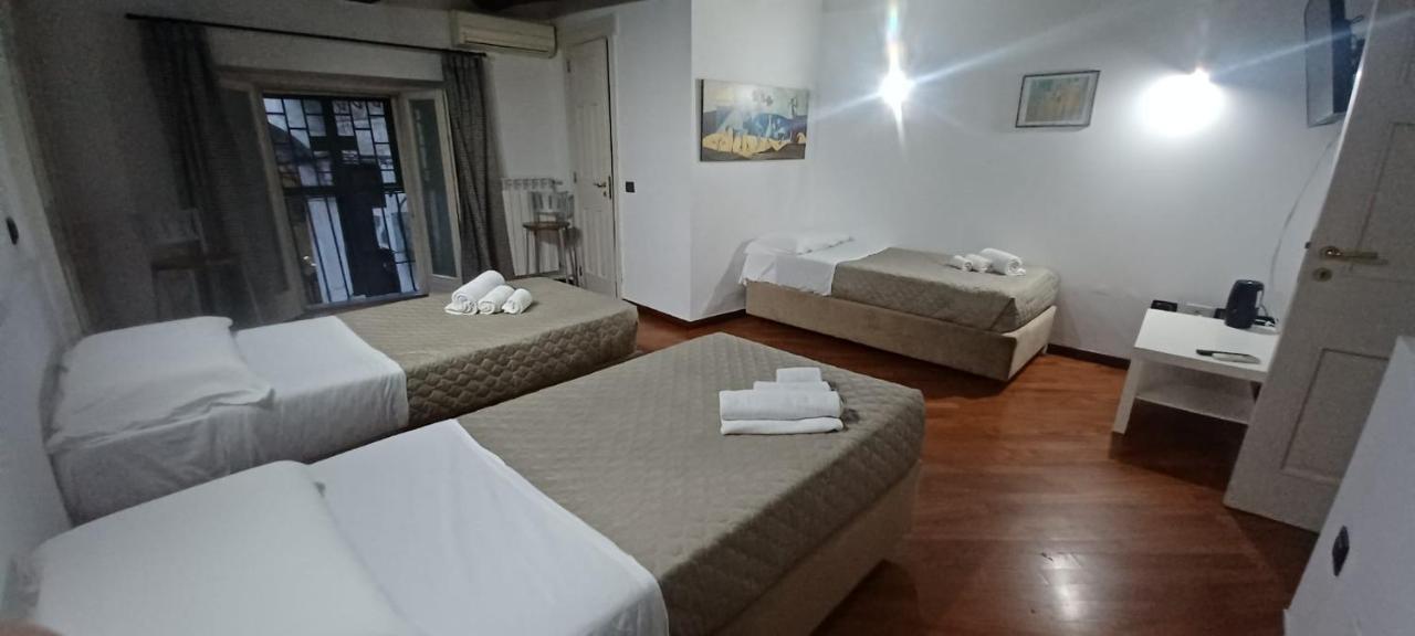 Residenza Nunziatella Apartment Наполи Екстериор снимка