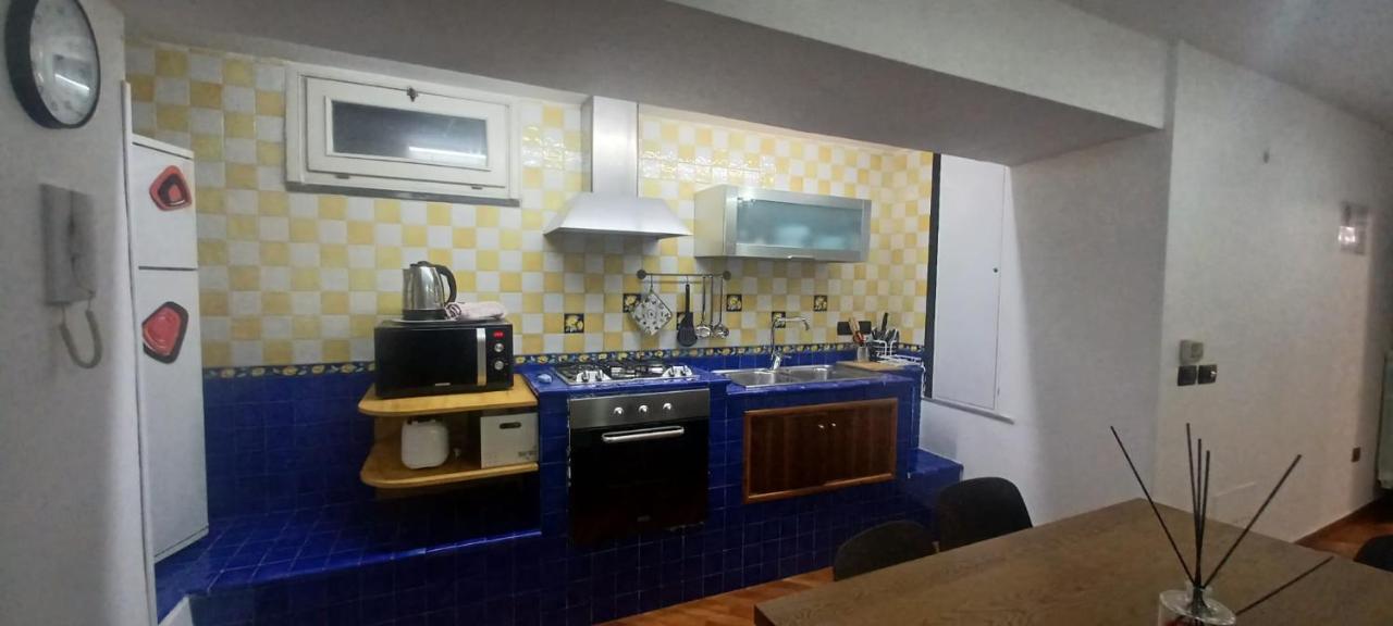Residenza Nunziatella Apartment Наполи Екстериор снимка