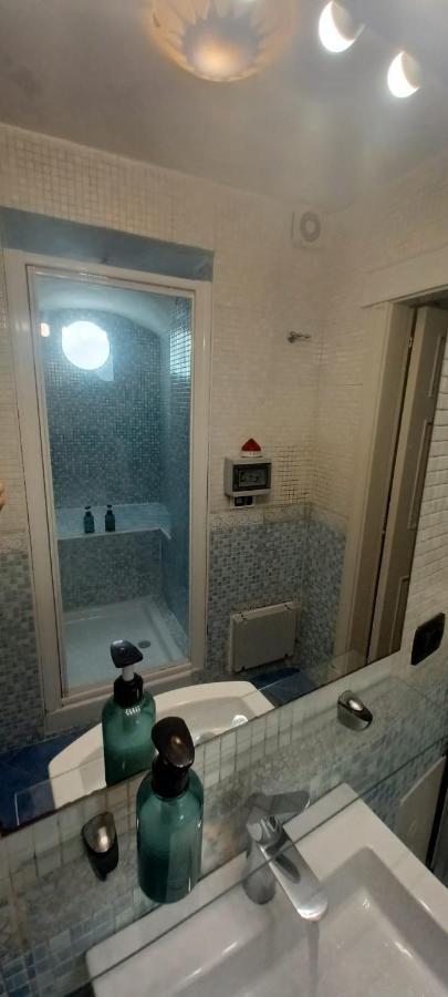 Residenza Nunziatella Apartment Наполи Екстериор снимка