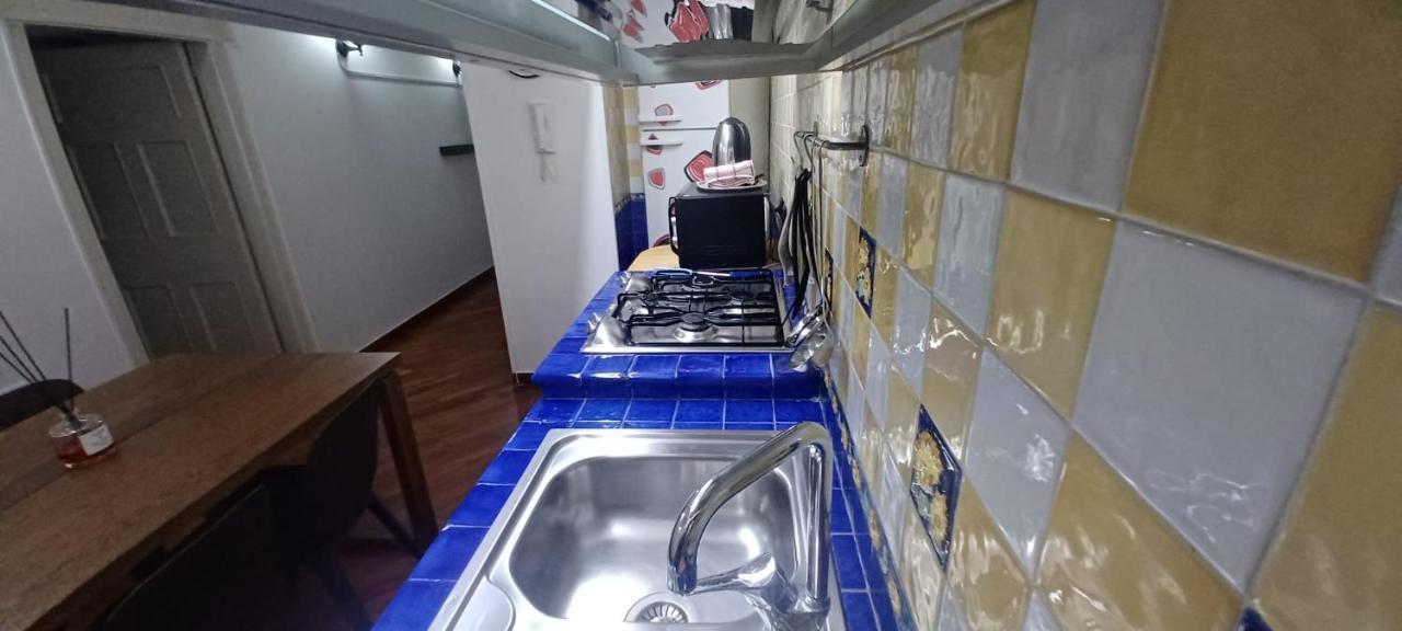 Residenza Nunziatella Apartment Наполи Екстериор снимка